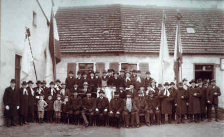 Fahnenweihe der Schiffertradition